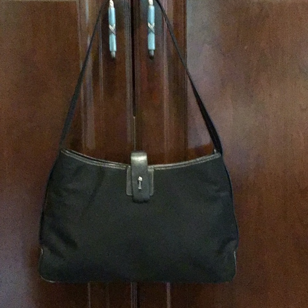 Maxx NY shoulder bag